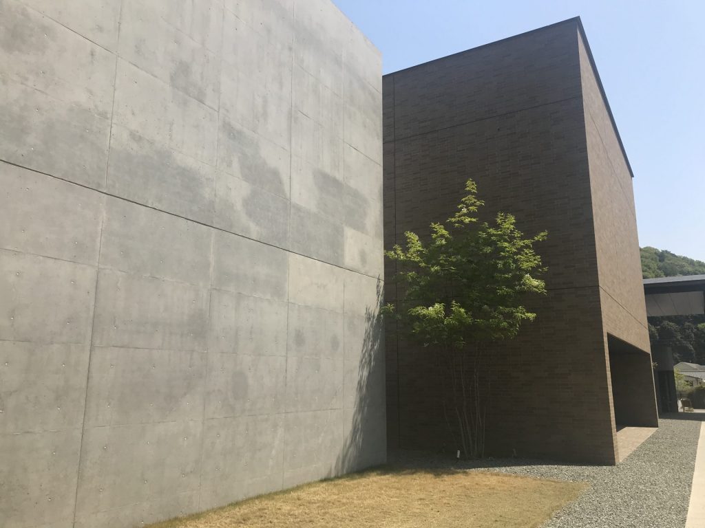 兵庫県　太子町役場　建築物